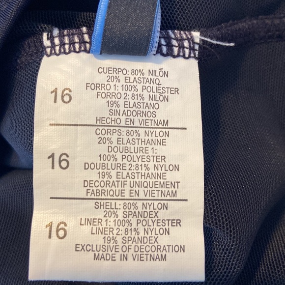 Nautica Black and White One Piece Halter Style Swimsuit Size 16 - Picture 8 of 8